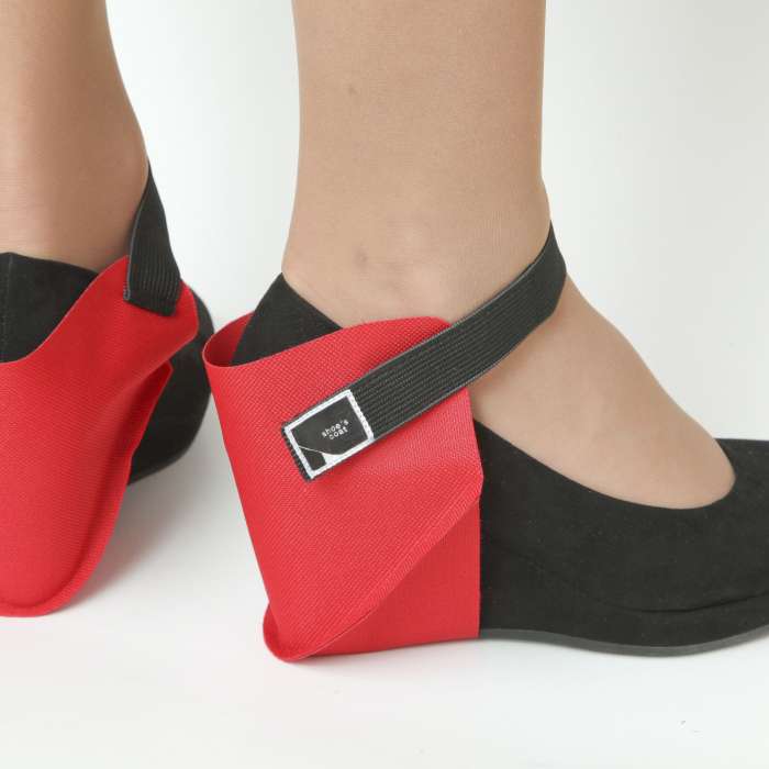 Raudonos batų apsaugos batų porai