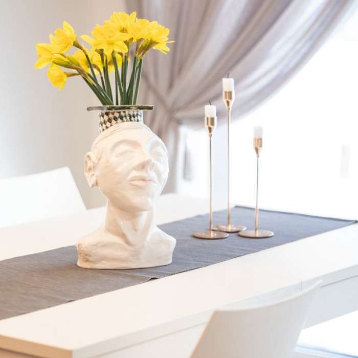 Keramikinė skulptūra - vaza gėlėms