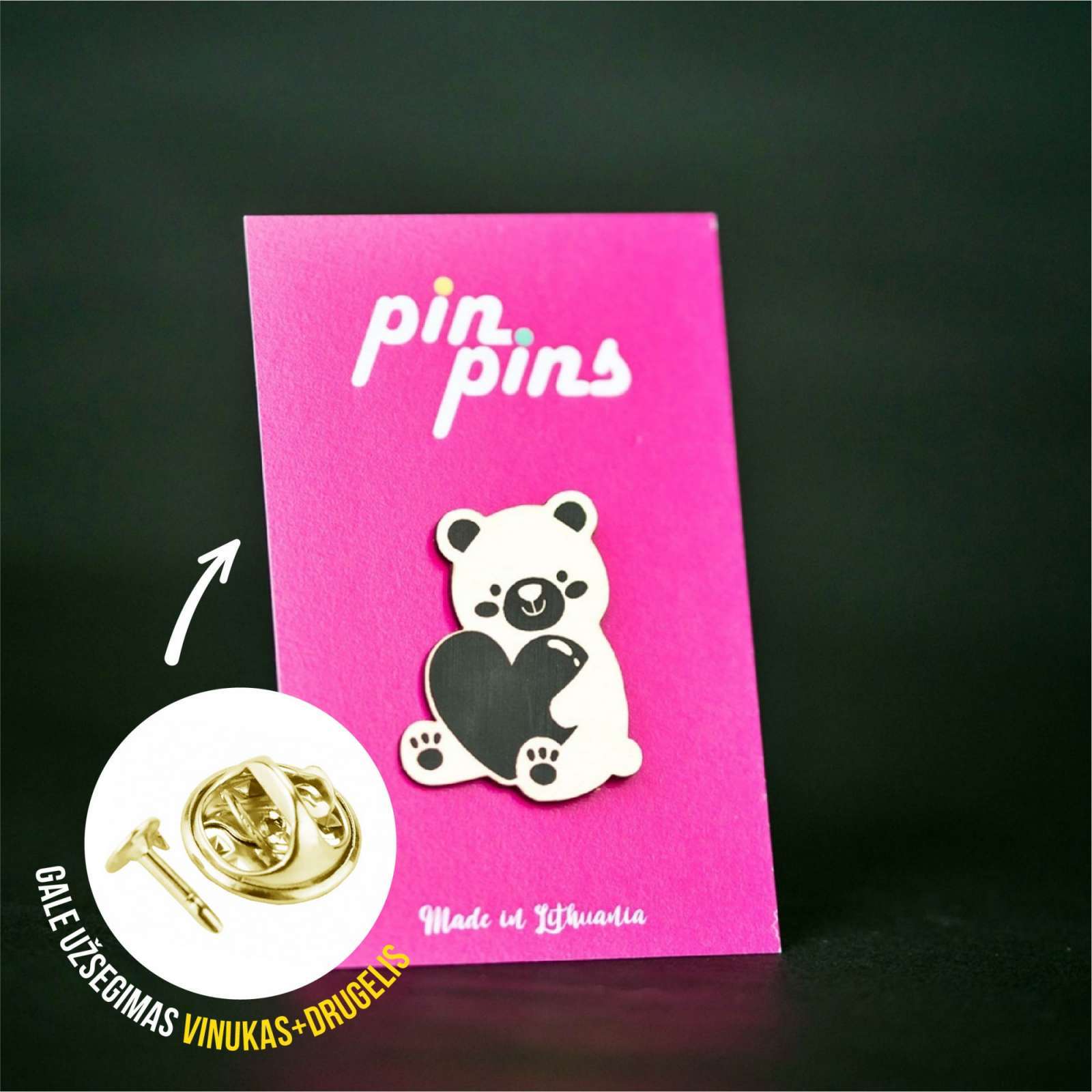 Meškiukas su širdele Pin ženkliukas sagė