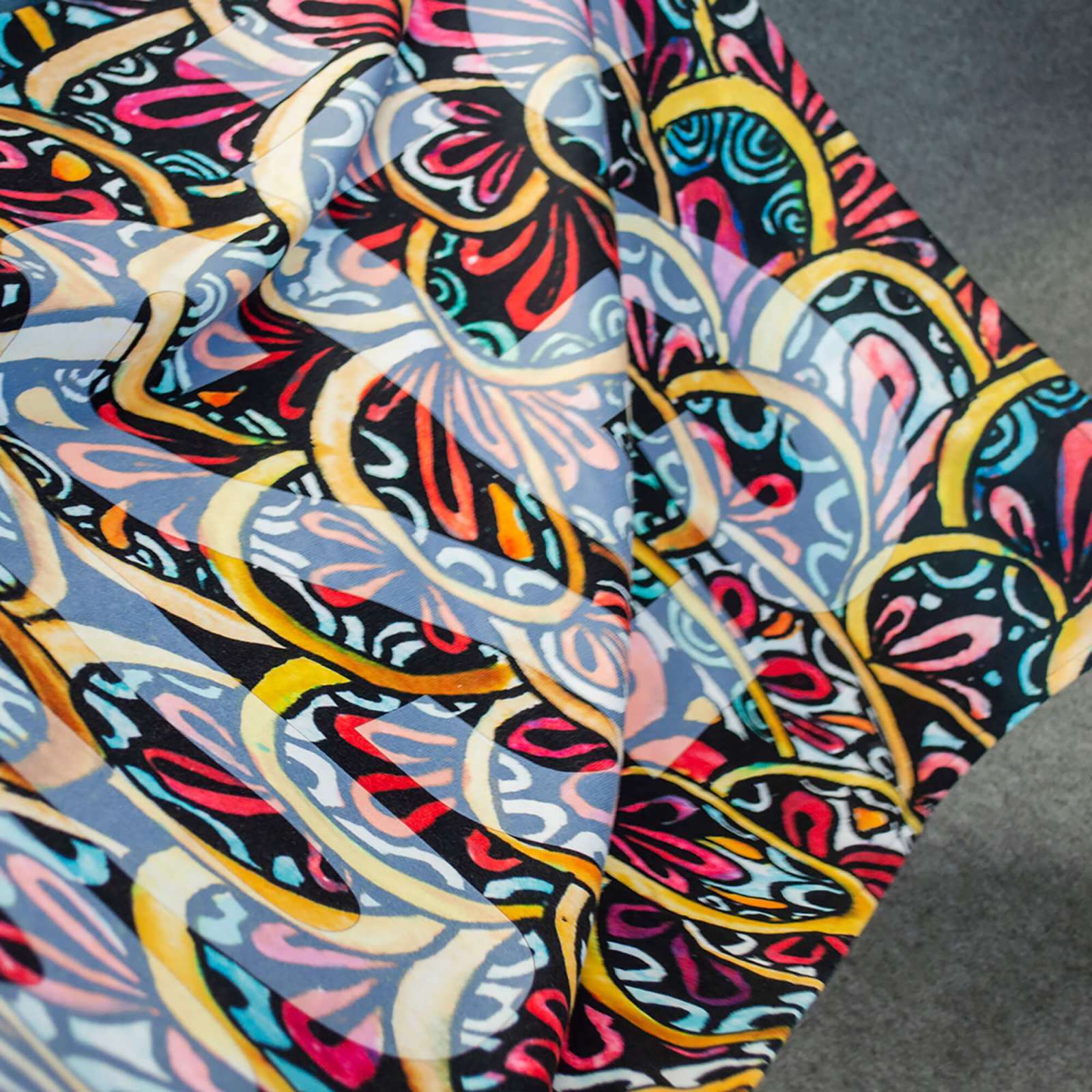 BOSĖS rankšluostis (S, L, XL)