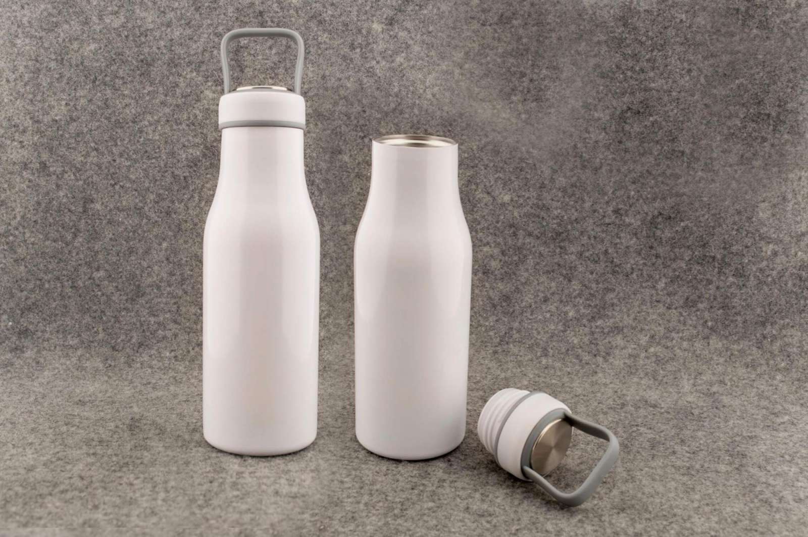 Snaigėmis dekoruota termosinė gertuvė su vardu, 475 ml