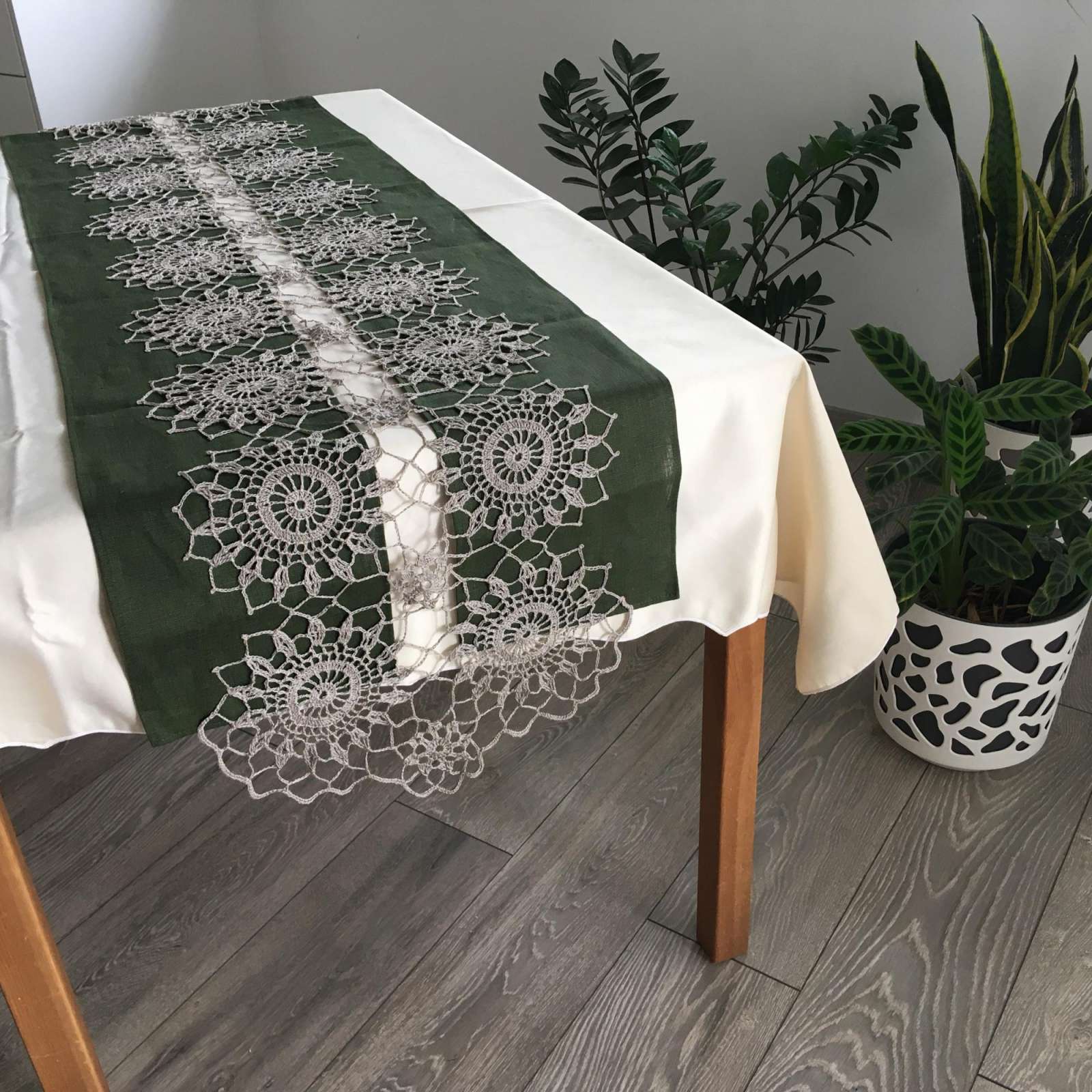 Lininis stalo takelis - chaki