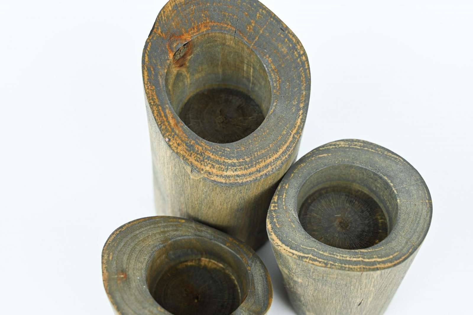 Trijų žvakidžių rinkinys „Pilkieji sostai“