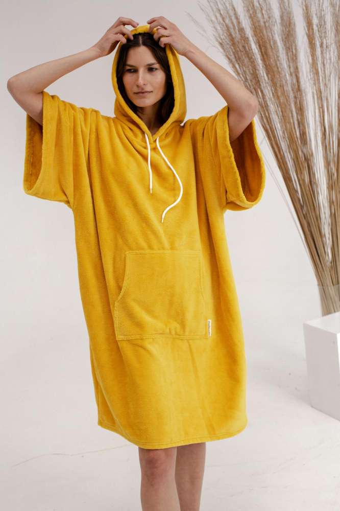 Yellow Sunshine suaugusių pončas su bambuku
