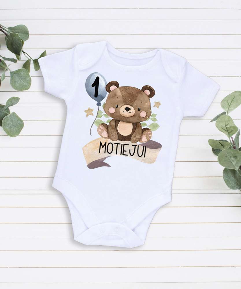 Personalizuotas pirmo gimtadienio smėlinukas „Meškutis su mėlynu balionu“