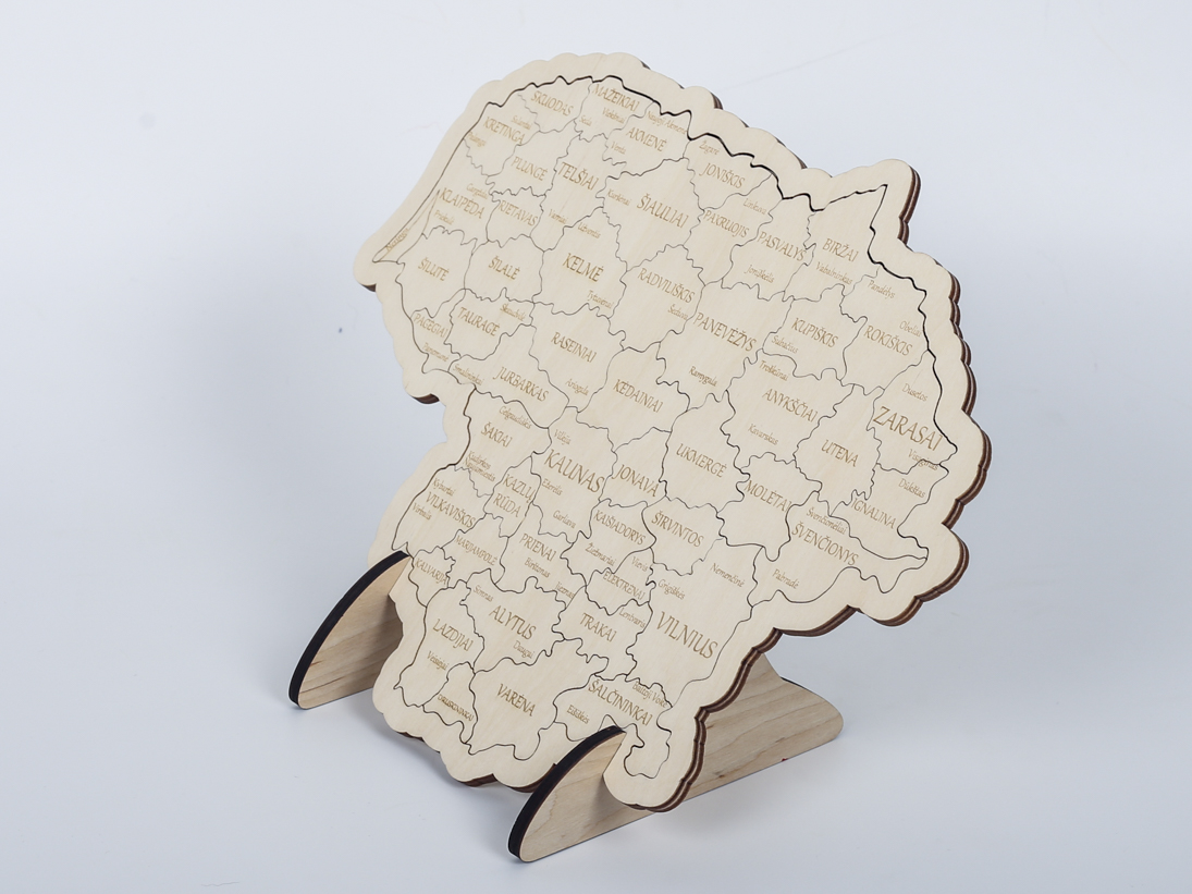 Lietuva - pastatoma medinė lavinamoji dėlionė