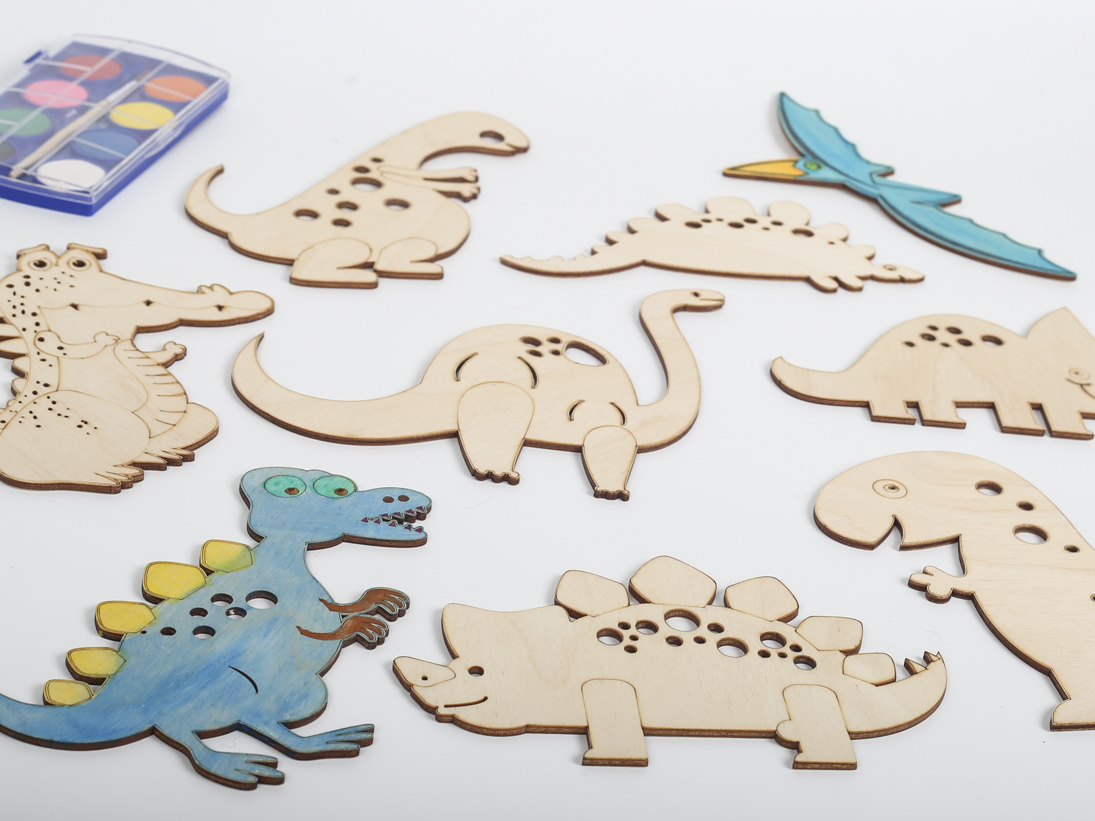 Dinozaurų parkas – nuspalvink ir žaisk su 9-iais mediniais draugais