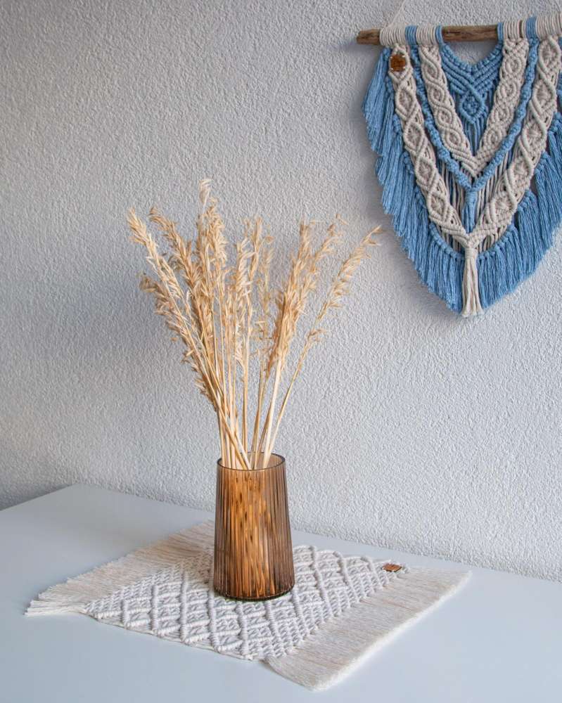 Macrame stalo dekoracija