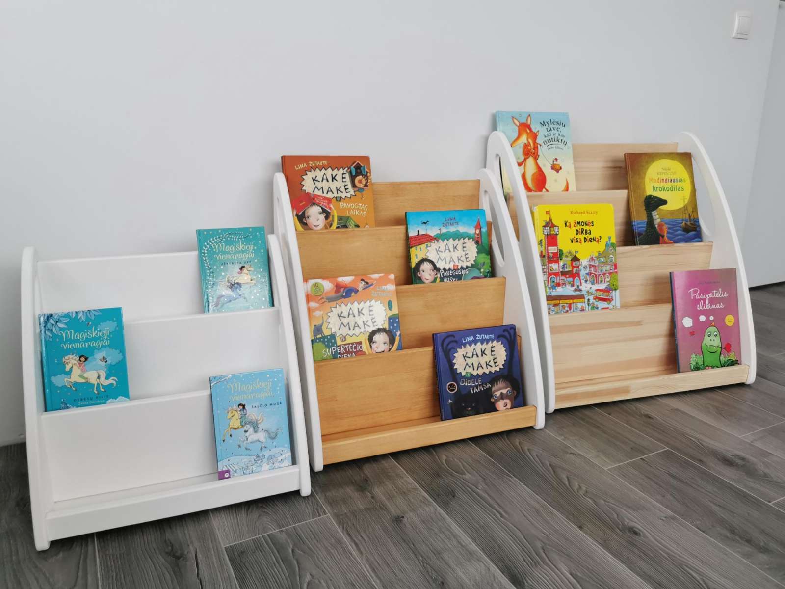 Montessori knygų lentyna MIDI