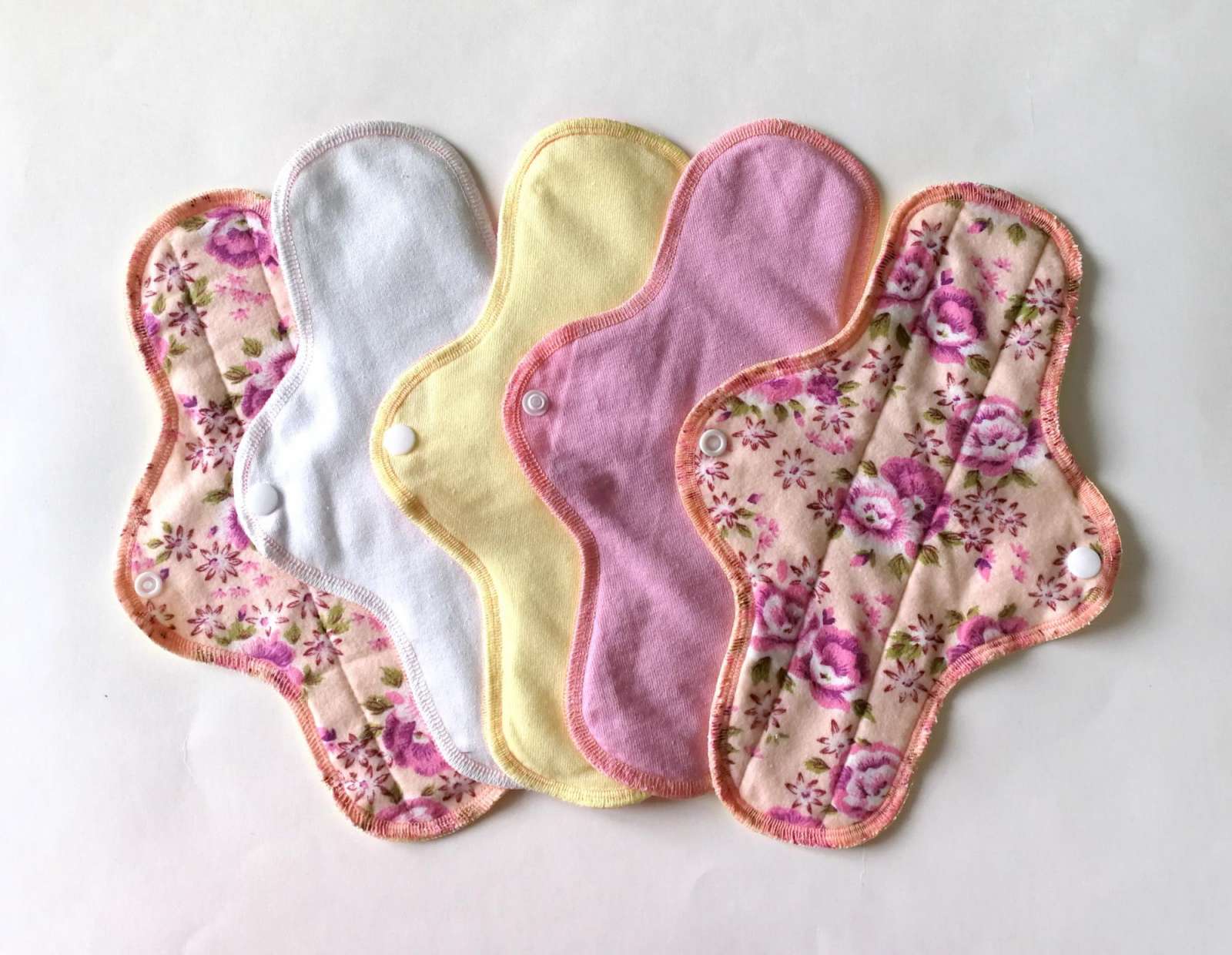 Daugkartinio naudojimo įklotai „Pasteliniai“