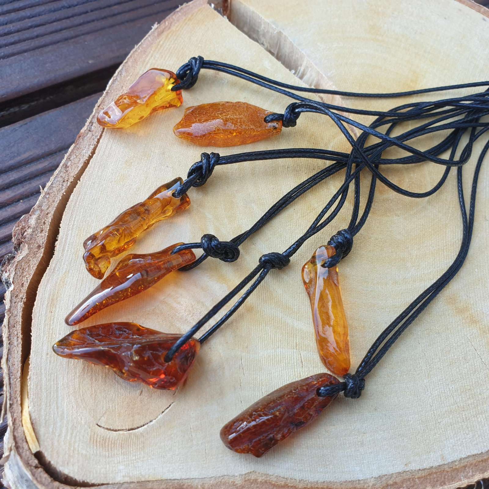 Gintarinis pakabukas