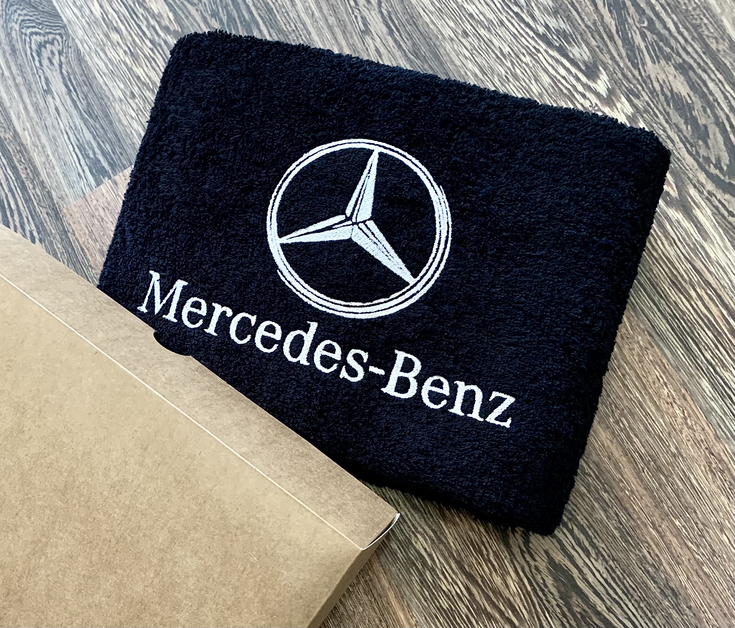 Rankšluostis: Mercedes-Benz