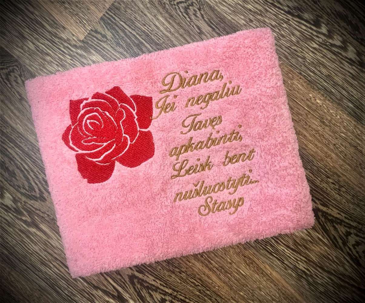 Rakšluostis: Jei negaliu tavęs apkabinti...
