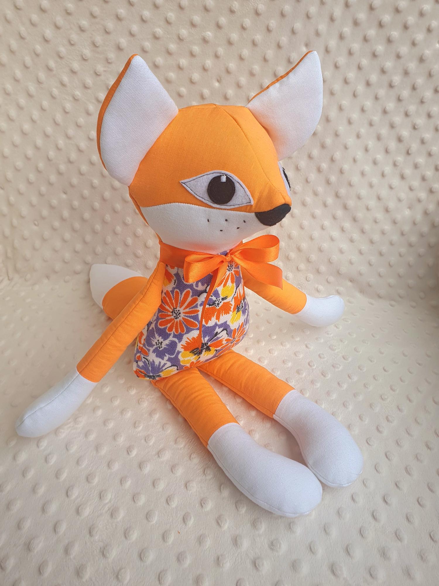 Lapė snapė . Ūgis 48 cm
