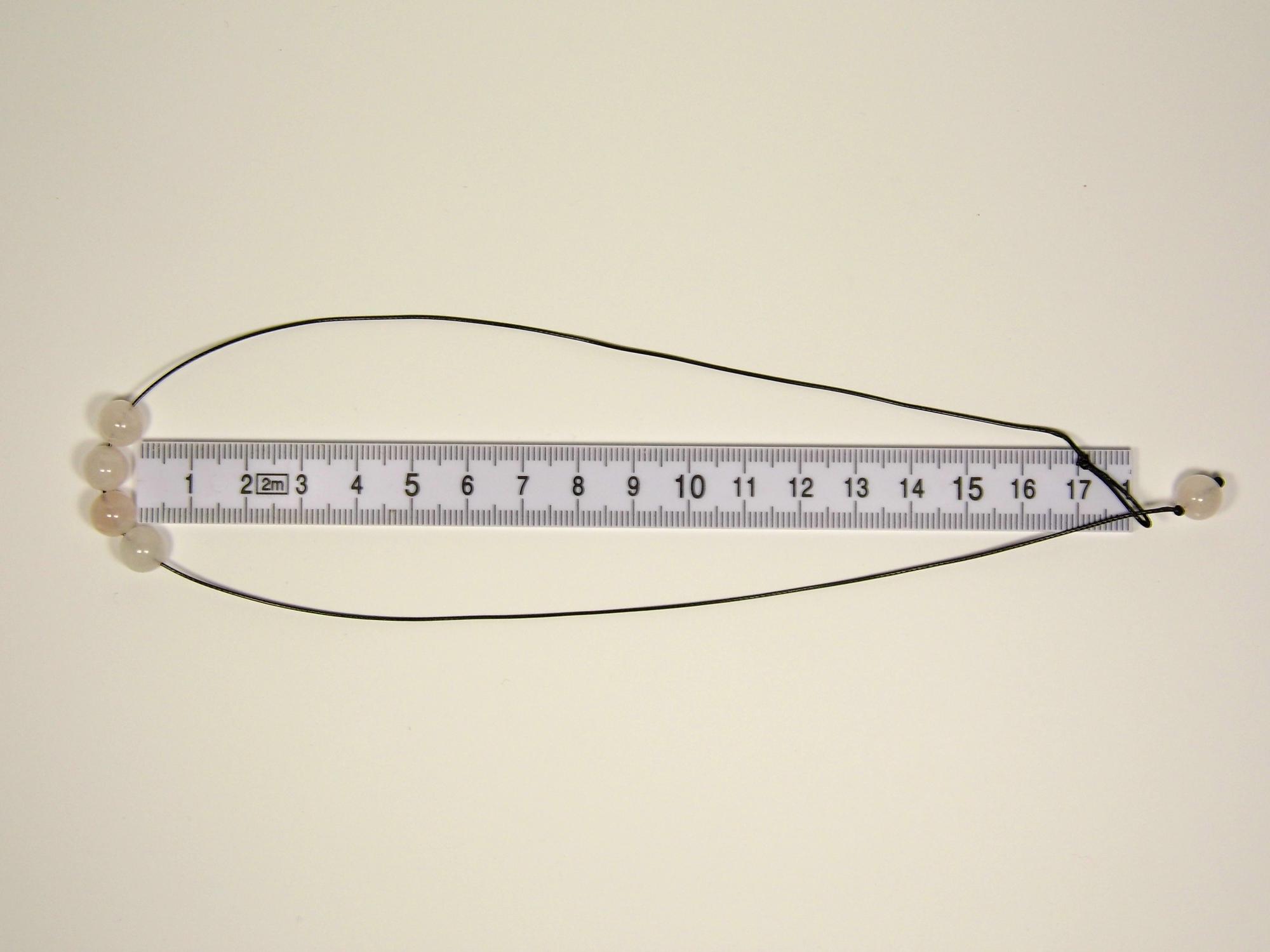 Minimalistinis rožinio kvarco pakabukas su virvute 0236