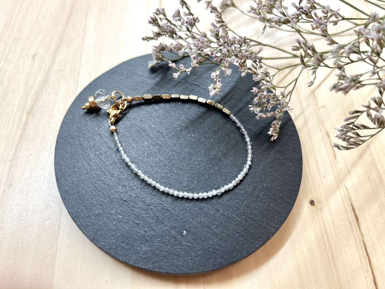 Minimalistinė apyrankė