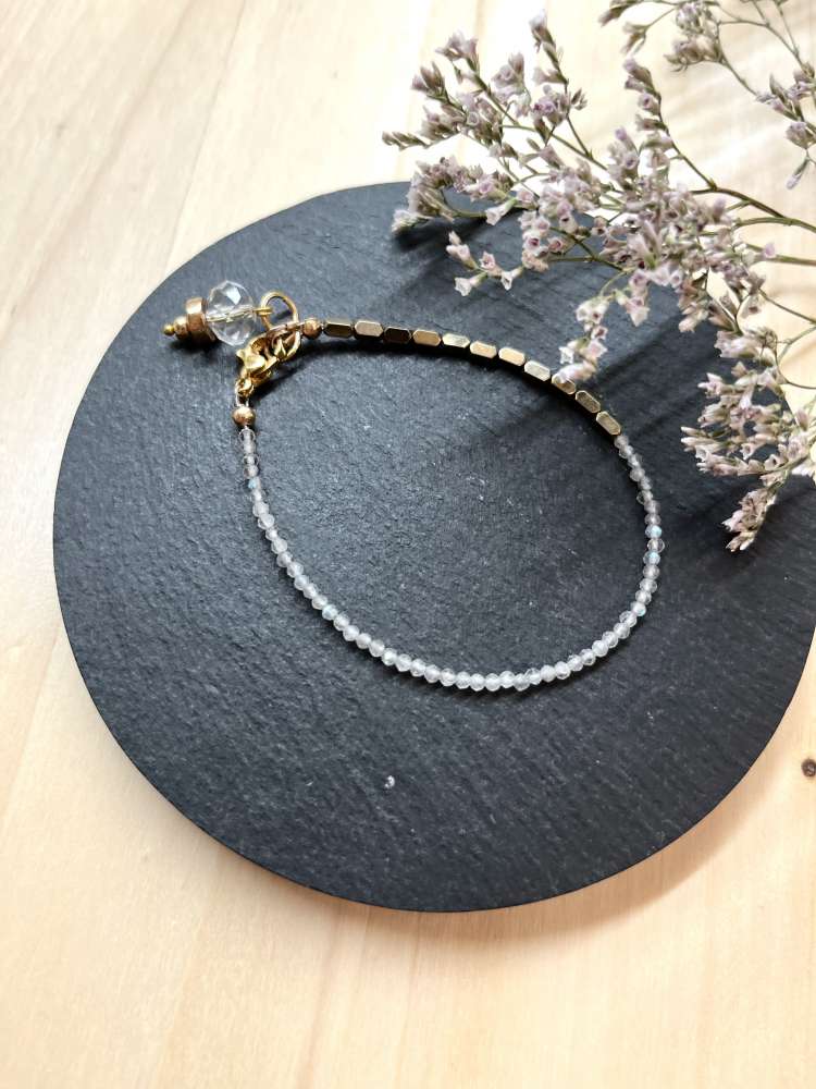 Minimalistinė apyrankė
