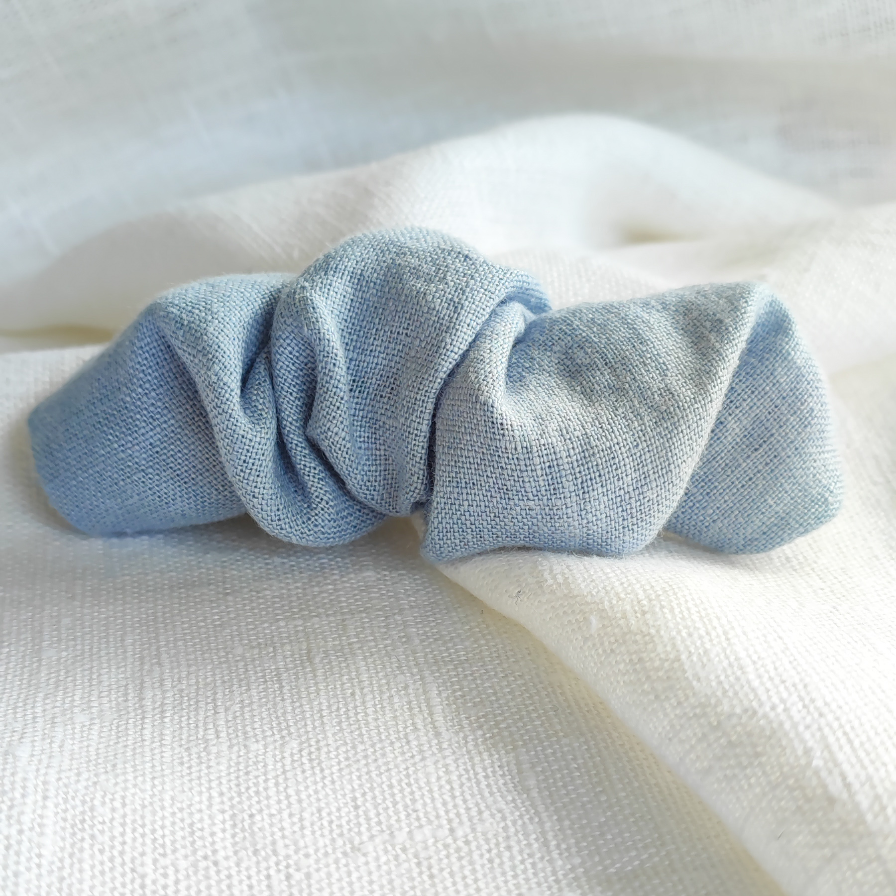 Lininis plaukų segtukas „Ice blue“
