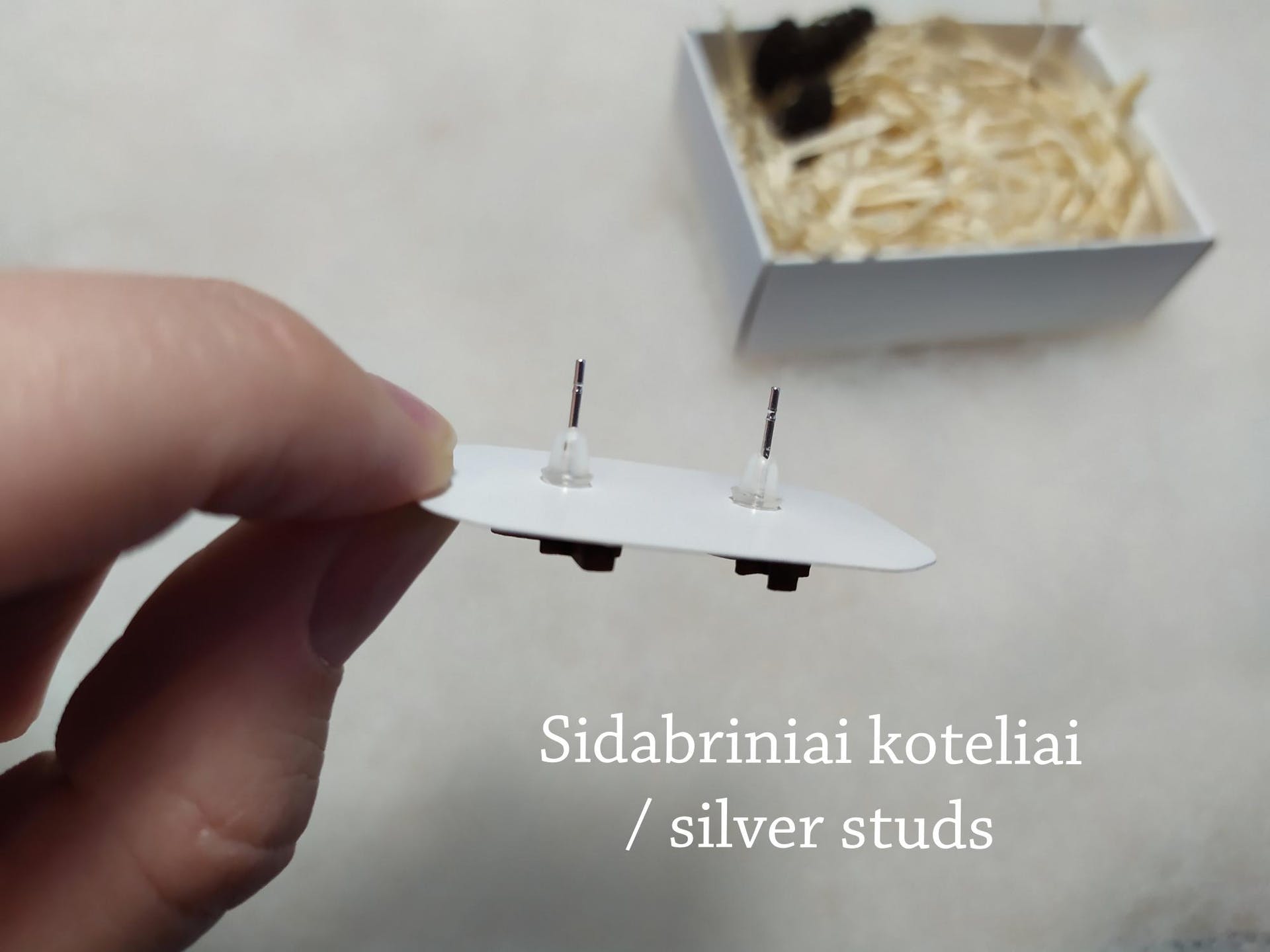 Mediniai Kalėdiniai auskarai (8 rūšys)