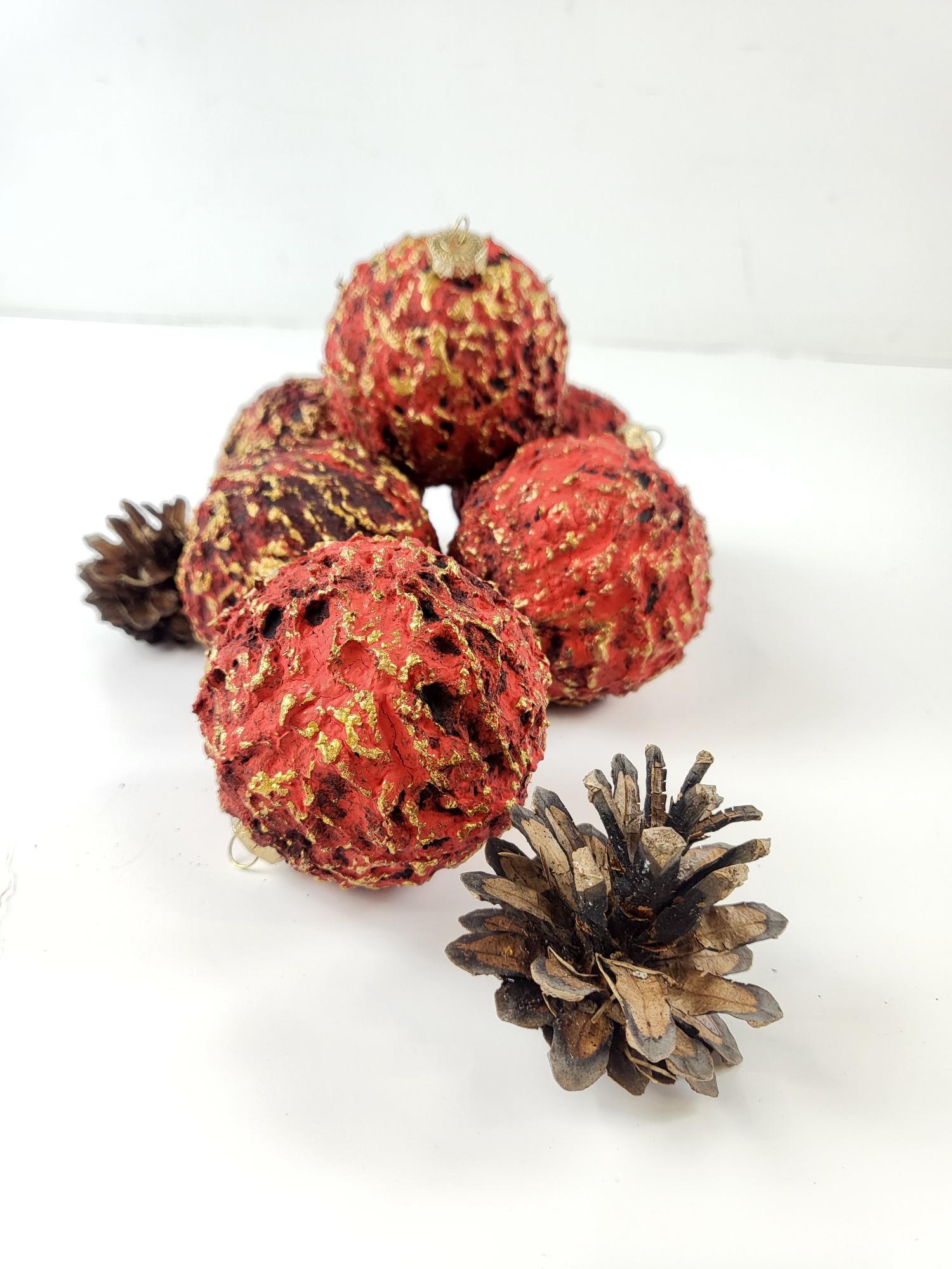 Kalėdų eglutės žaisliukai „Rojo oscuro“ (8 cm) - 6 vnt.