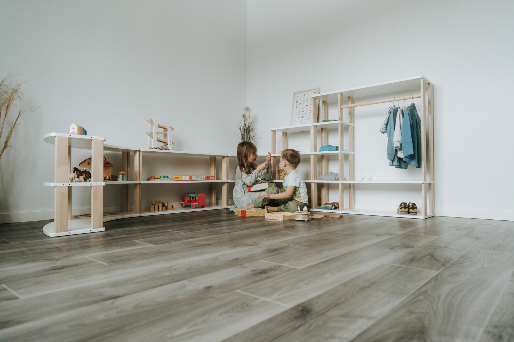 Modulinė Montessori lentyna Kampinė