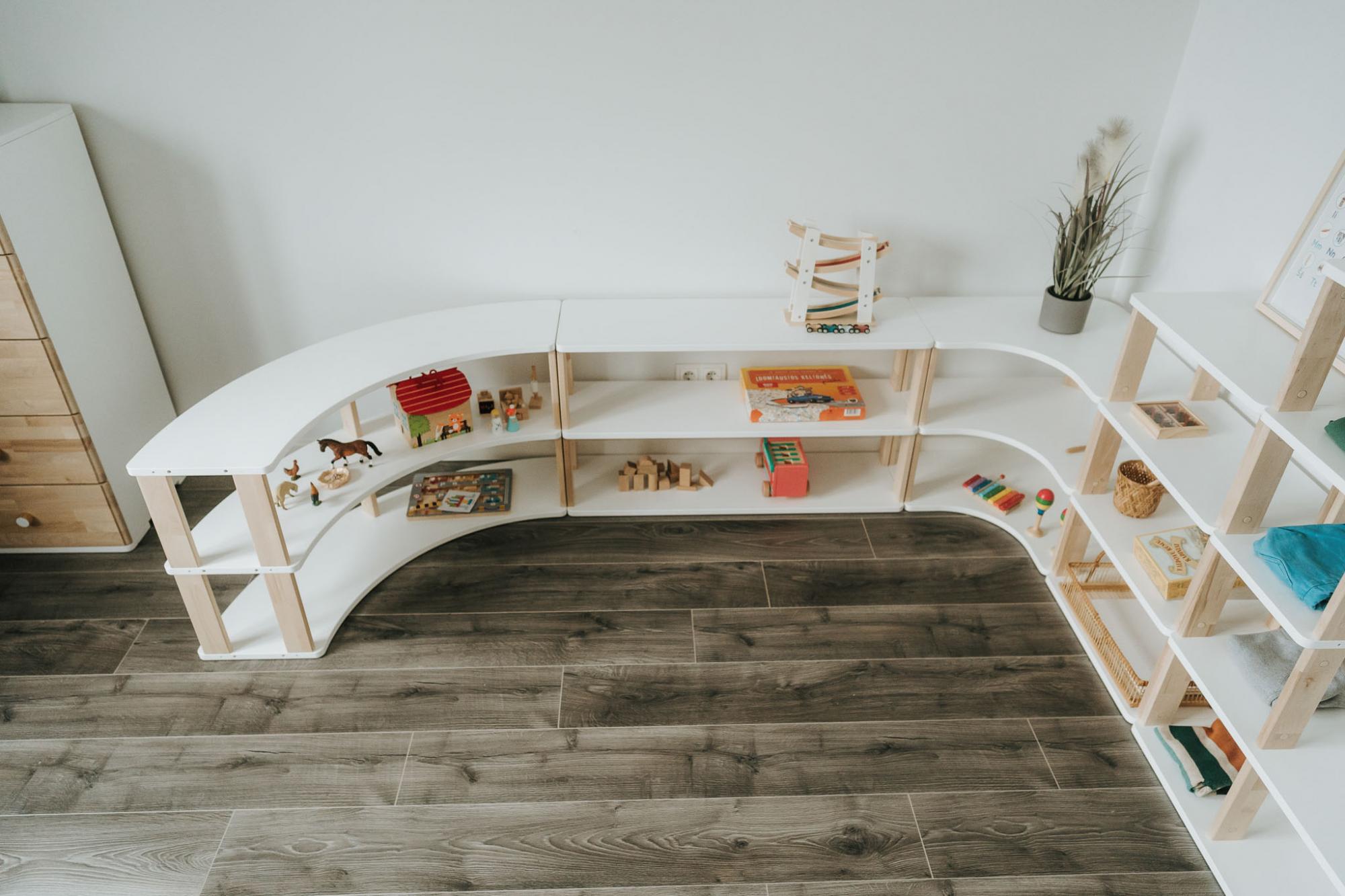 Modulinė Montessori lentyna Lenkta