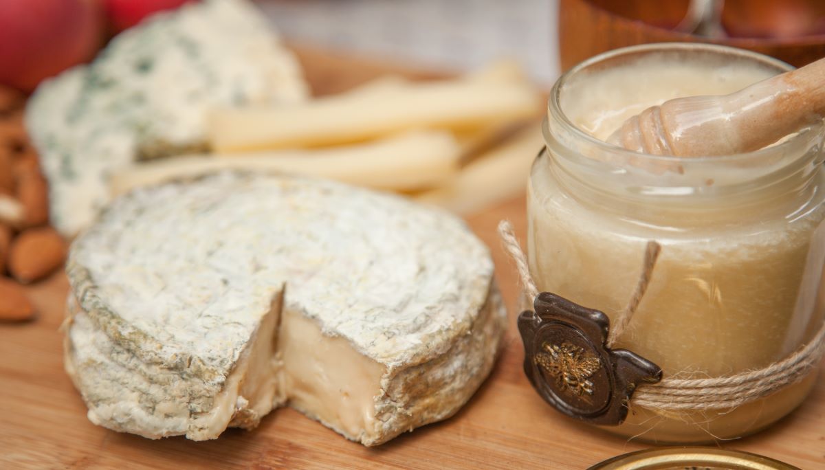 Medus su bičių pikiu. 280 gramų