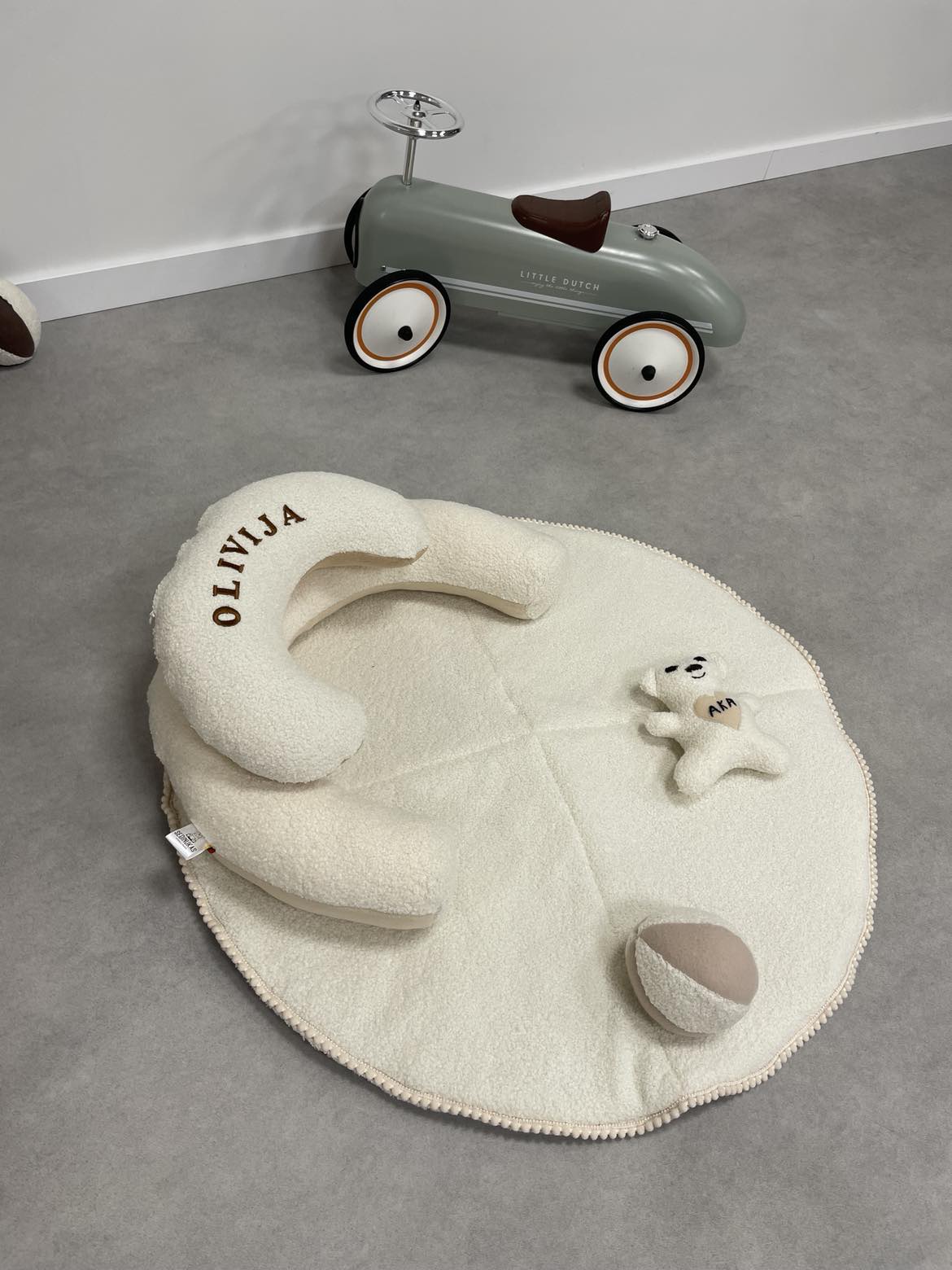 SĖDINUKAS mini su apvaliu kilimėliu,,TEDDY baltoji meškutė,,