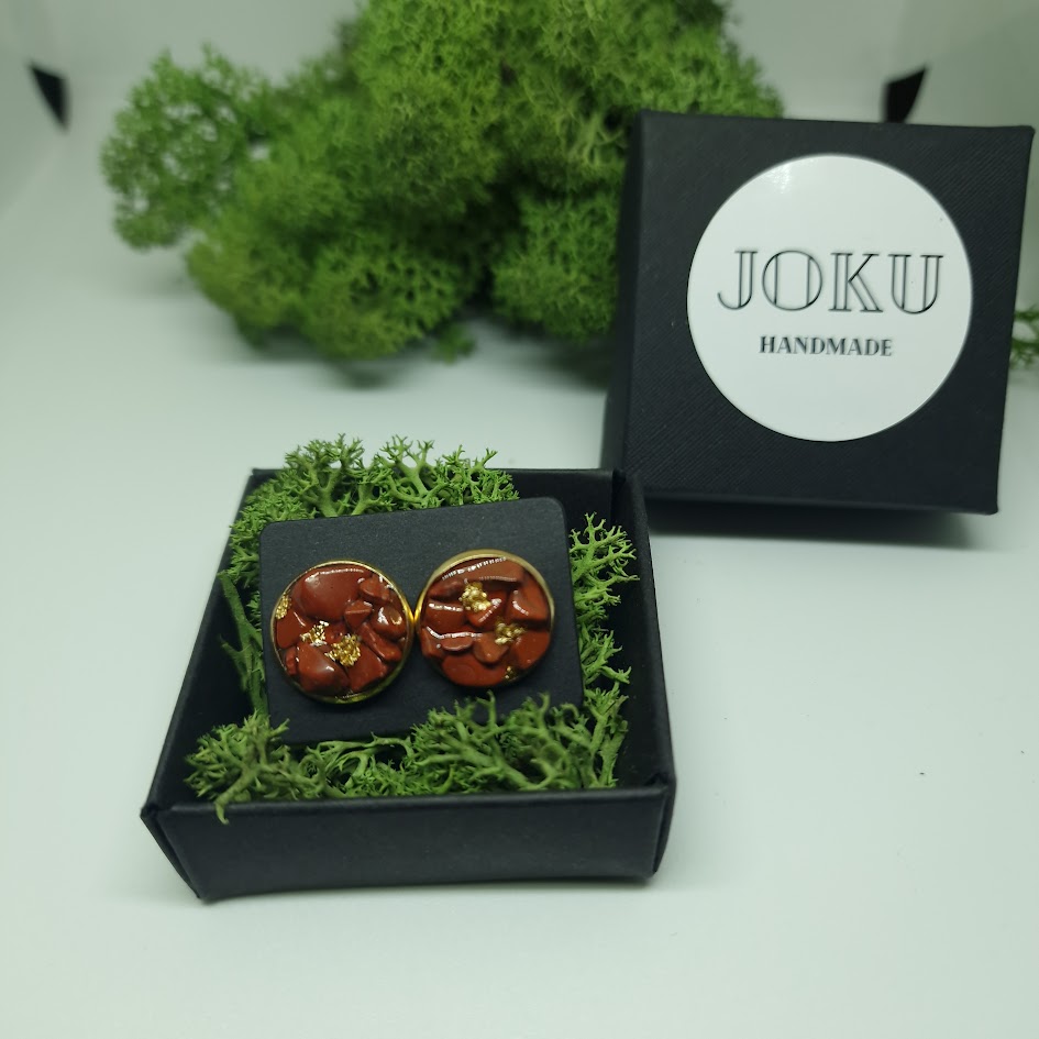 Rankų darbo auskarai su raudonuoju jaspiu