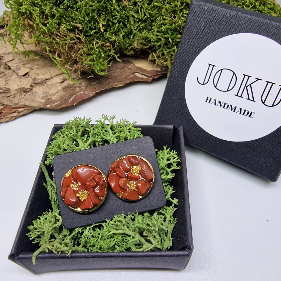 Rankų darbo auskarai su raudonuoju jaspiu