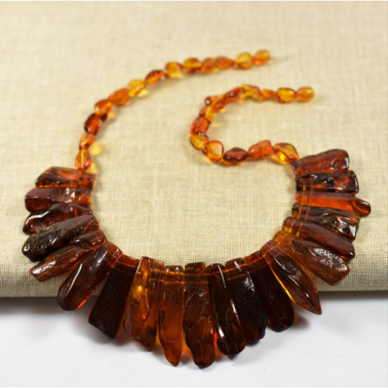 Naturalios formos gintariniai karoliai <Cleopatra> AN0047