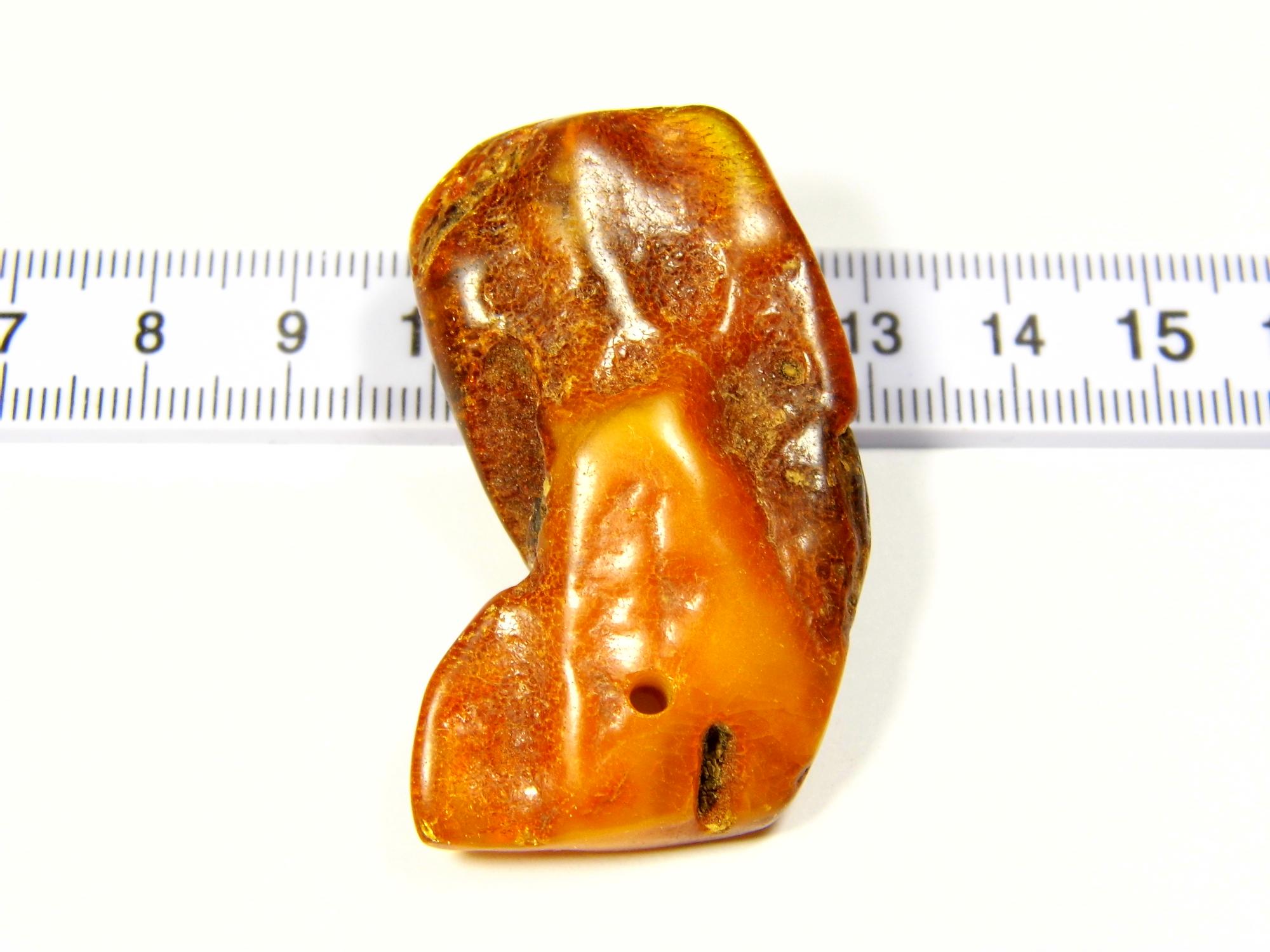 Gintarinis pakabukas amuletas su skyle. 11gr. rudo gintaro pakabukas. Gintarinis pakabukas. Natūralus Baltijos gintaras. 0435