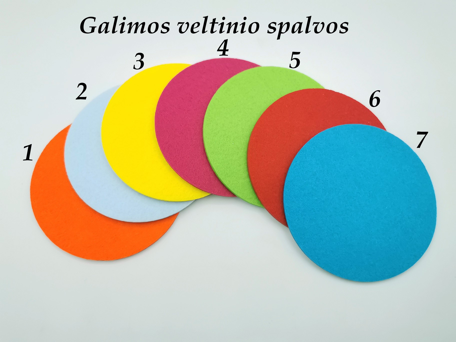 Spalvoto veltinio žaisliukai su vardu