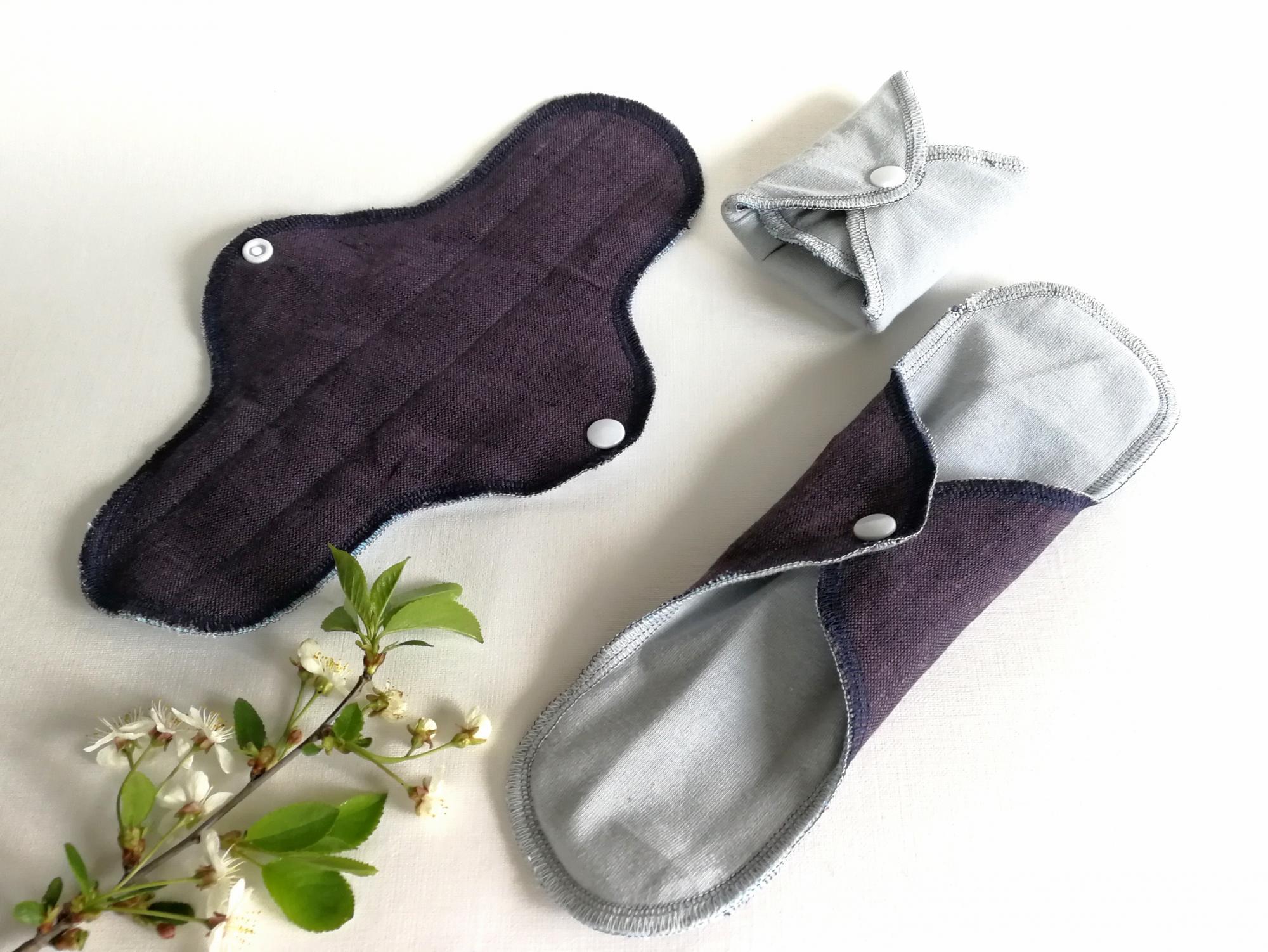 Tamsiai violetinio lino daugkartiniai įklotai