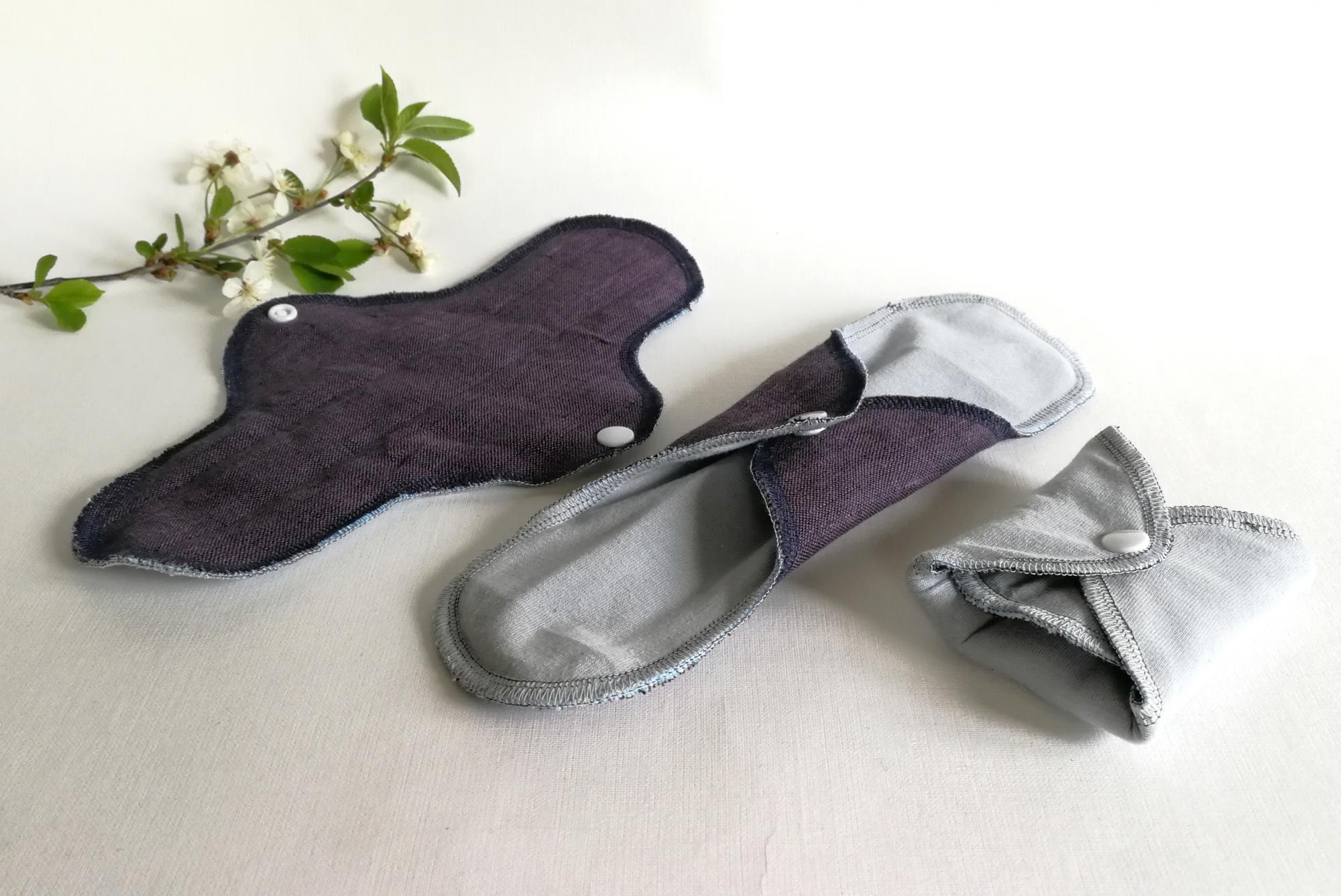 Tamsiai violetinio lino daugkartiniai įklotai