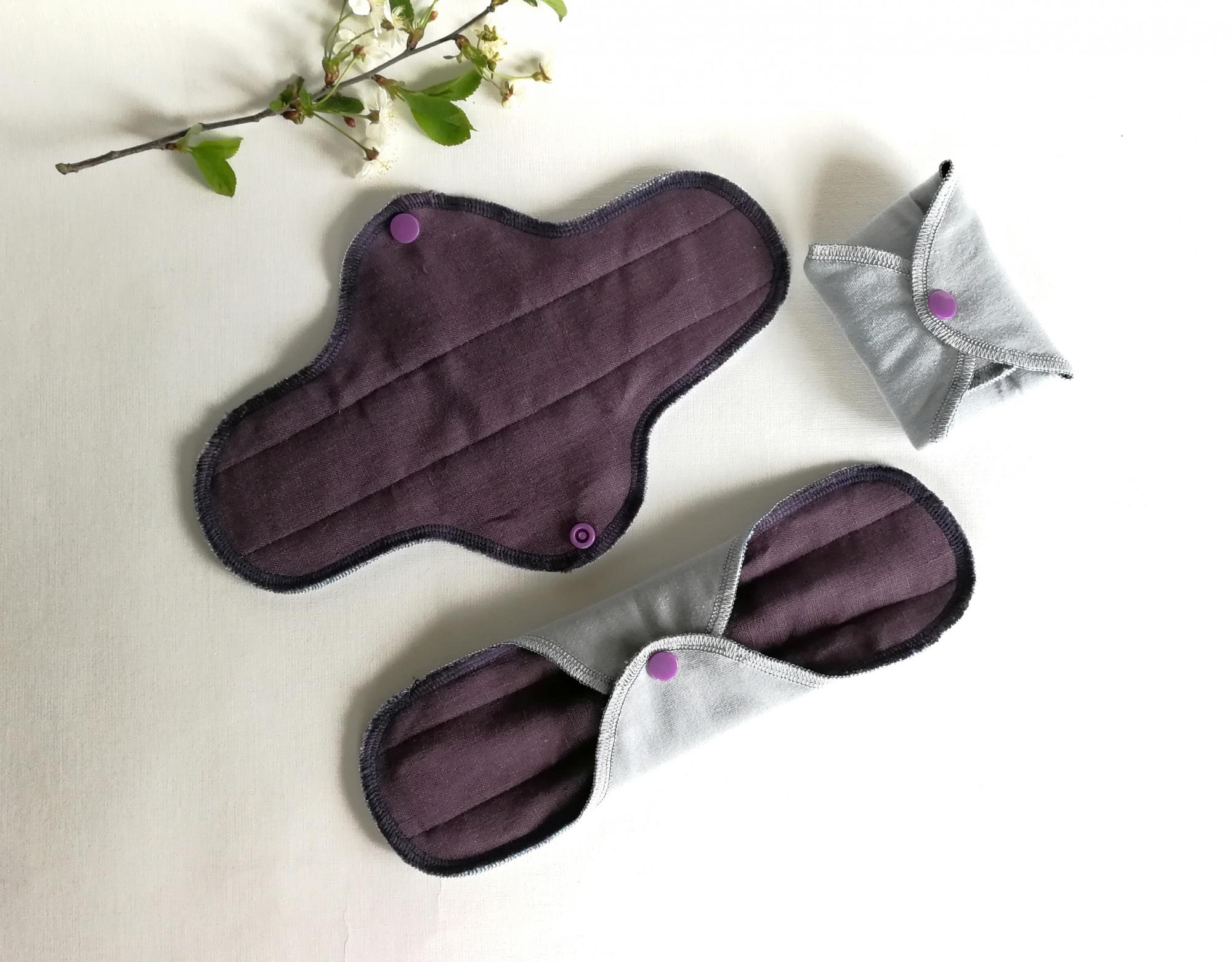 Tamsiai violetinio lino daugkartiniai įklotai