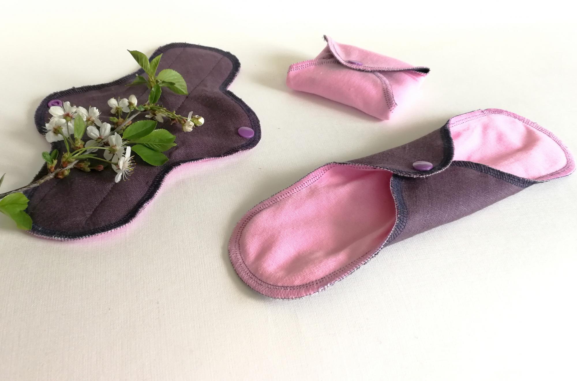 Šviesiai violetinio lino daugkartiniai įklotai