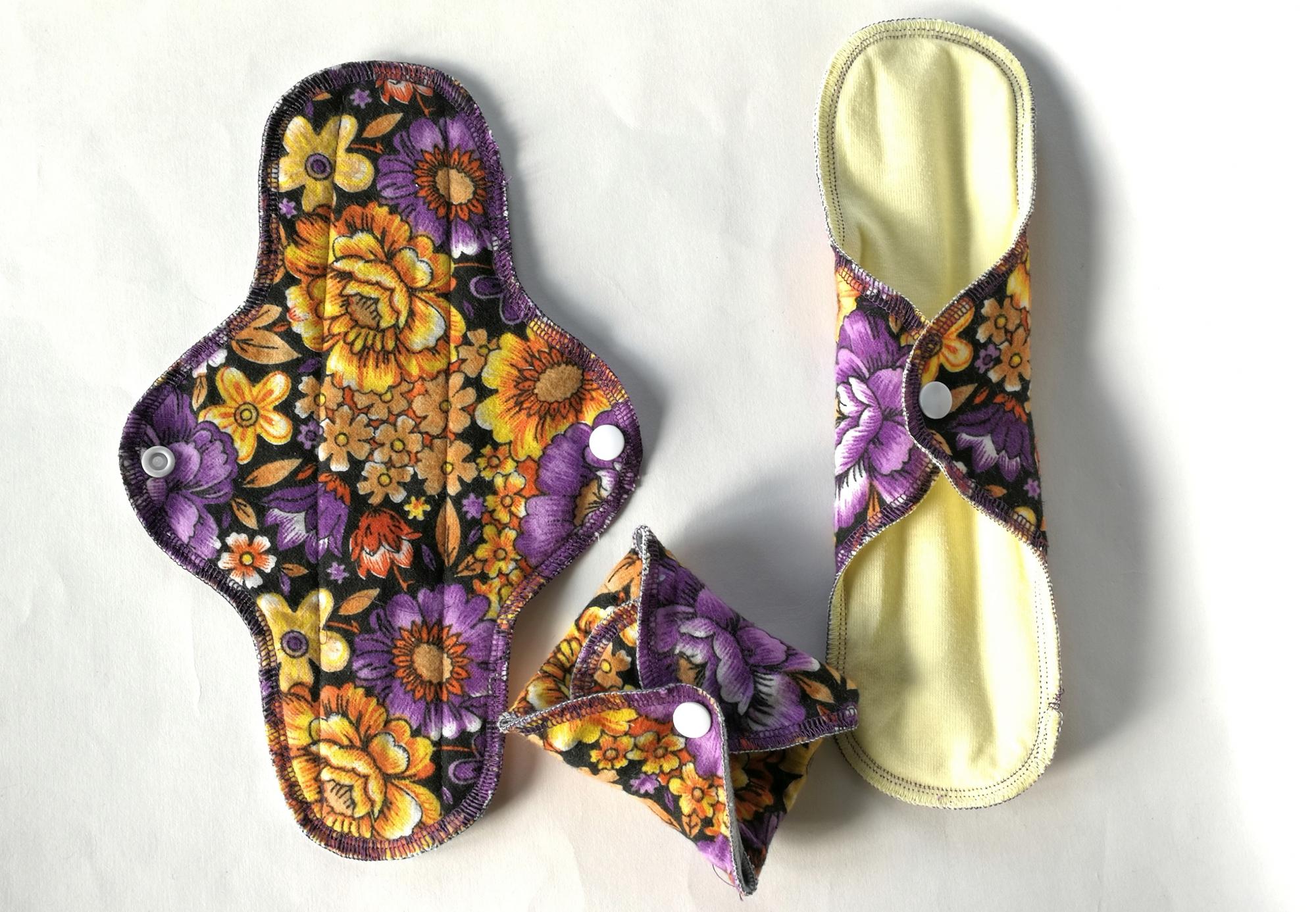 Daugkartiniai įklotai menstruacijoms „Violetinės gėlės“