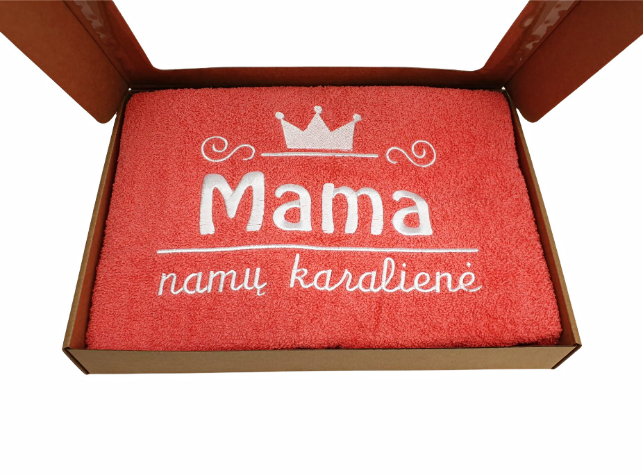 Siuvinėtas rankšluostis „Mama - namų karalienė“