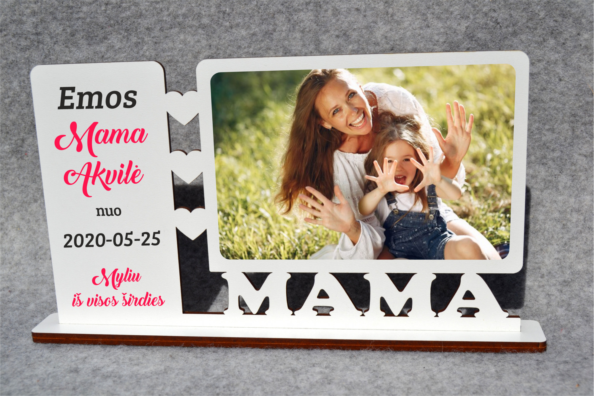 Spalvotas rėmelis „Mama” su atspausdinta nuotrauka