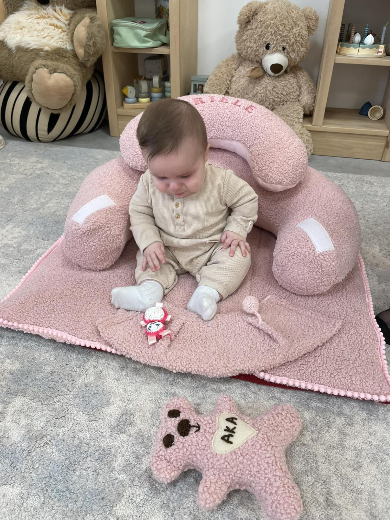 SĖDINUKAS su pailgu kilimėliu ,,TEDDY PINK,,