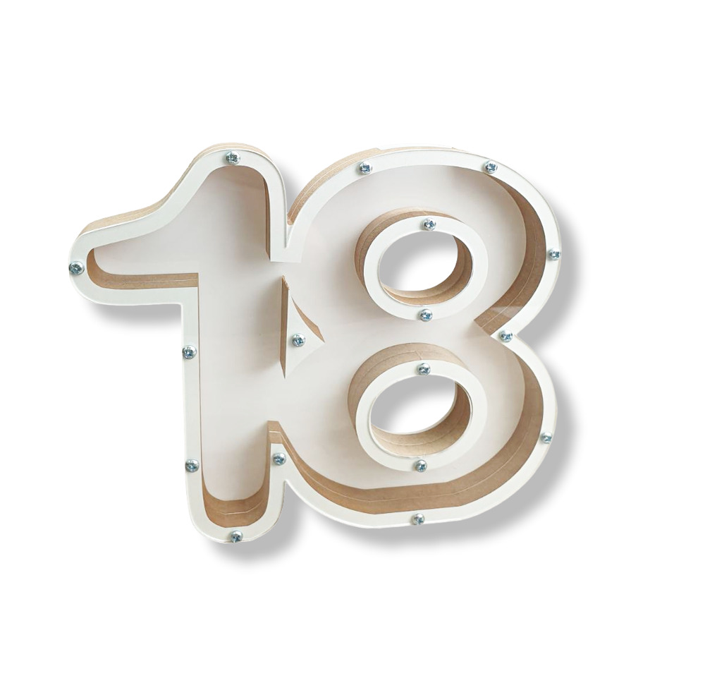 Balta, medinė taupyklė „Skaičius 18“ (Su norimu skaičiumi)