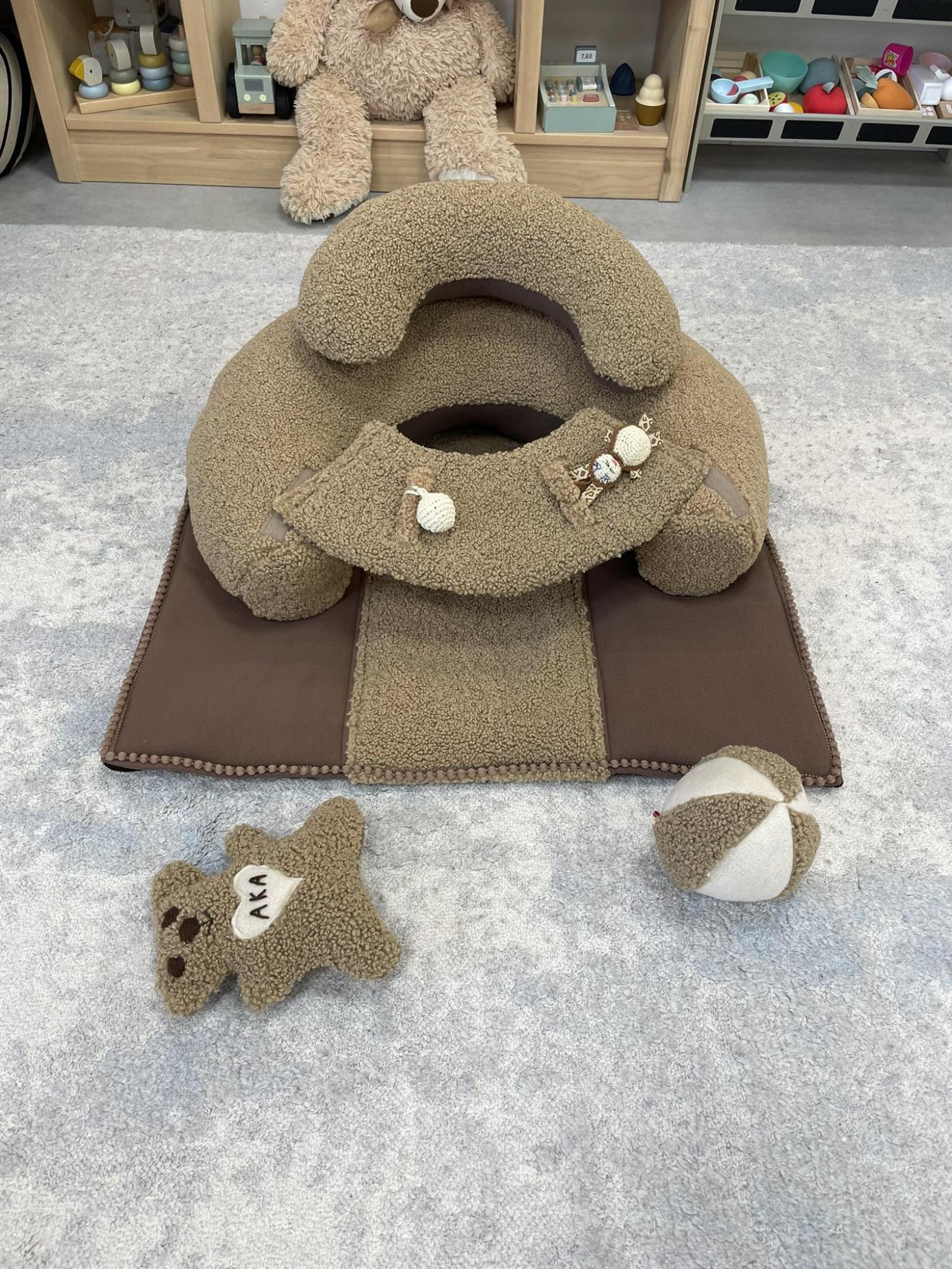 SĖDINUKAS su pailgu kilimėliu ,,TEDDY ŠOKOLADAS,,