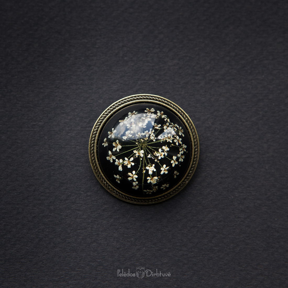 Vintažinio stiliaus sagė su gėlių nėriniais „Black Queen“ (37mm)