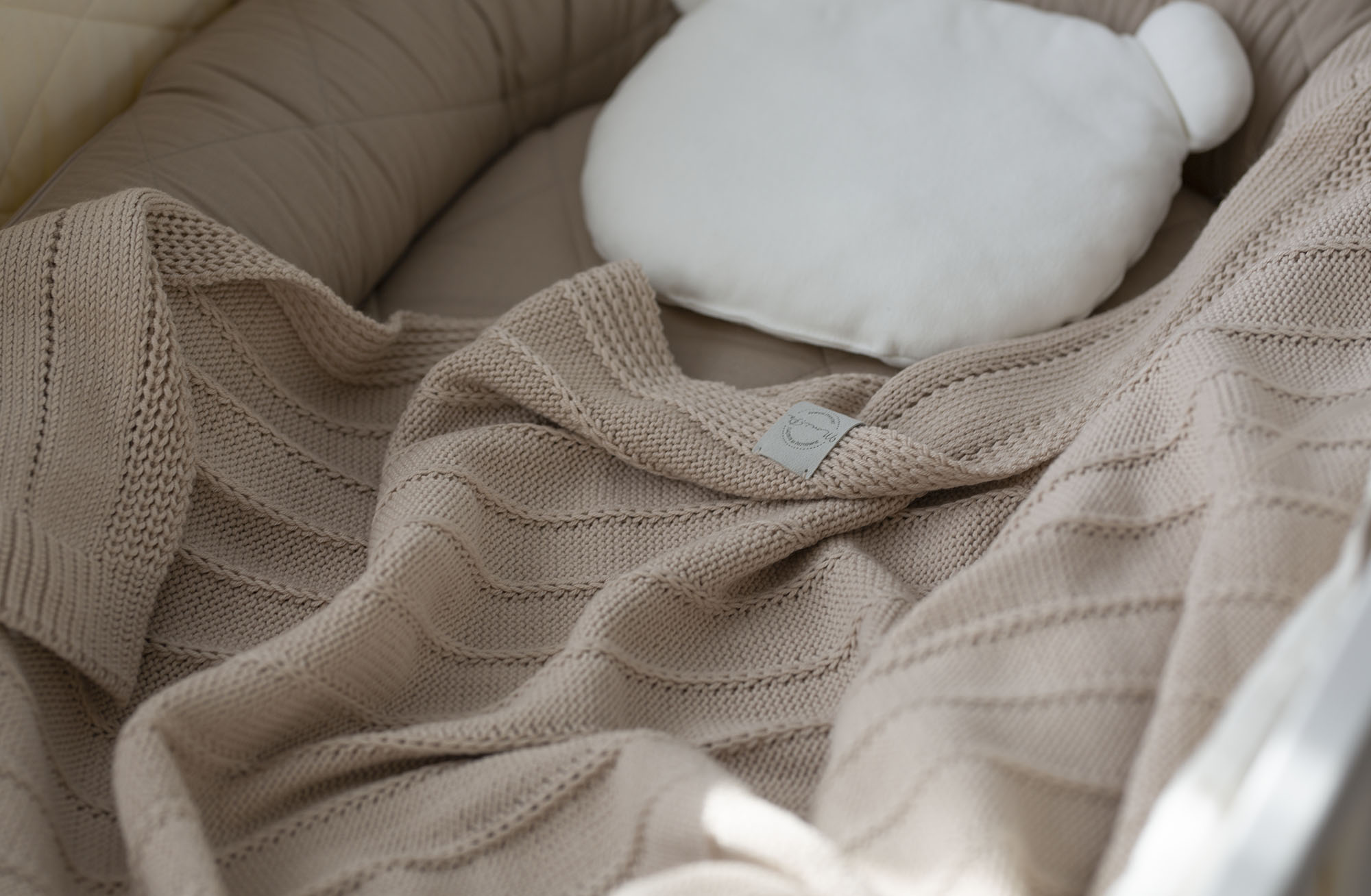 Merino vilnos pledukas „Minimalistinis smėlio“