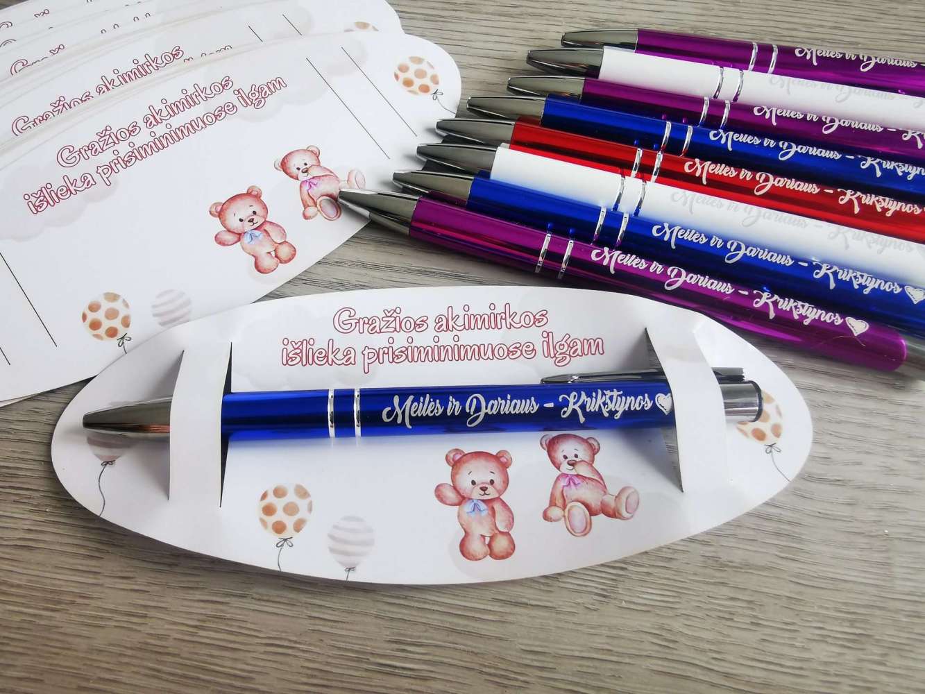 10vnt. Graviruotų tušinukų rinkinys Krikštynoms su plaketėmis