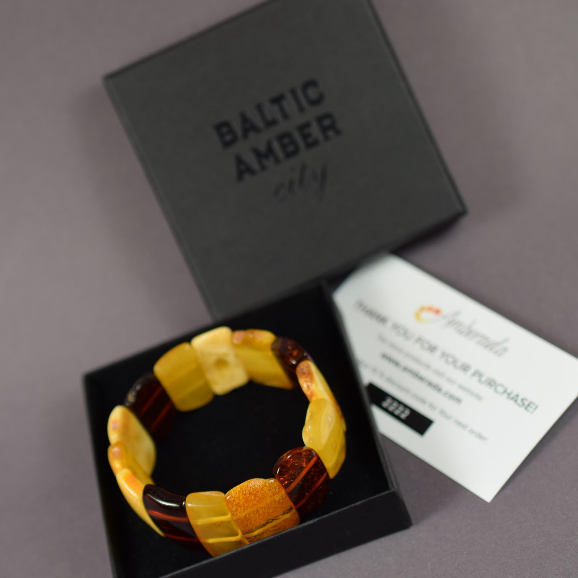 Gintarinė apyrankė iš natūralios formos gintaro gabalėlių AB01468