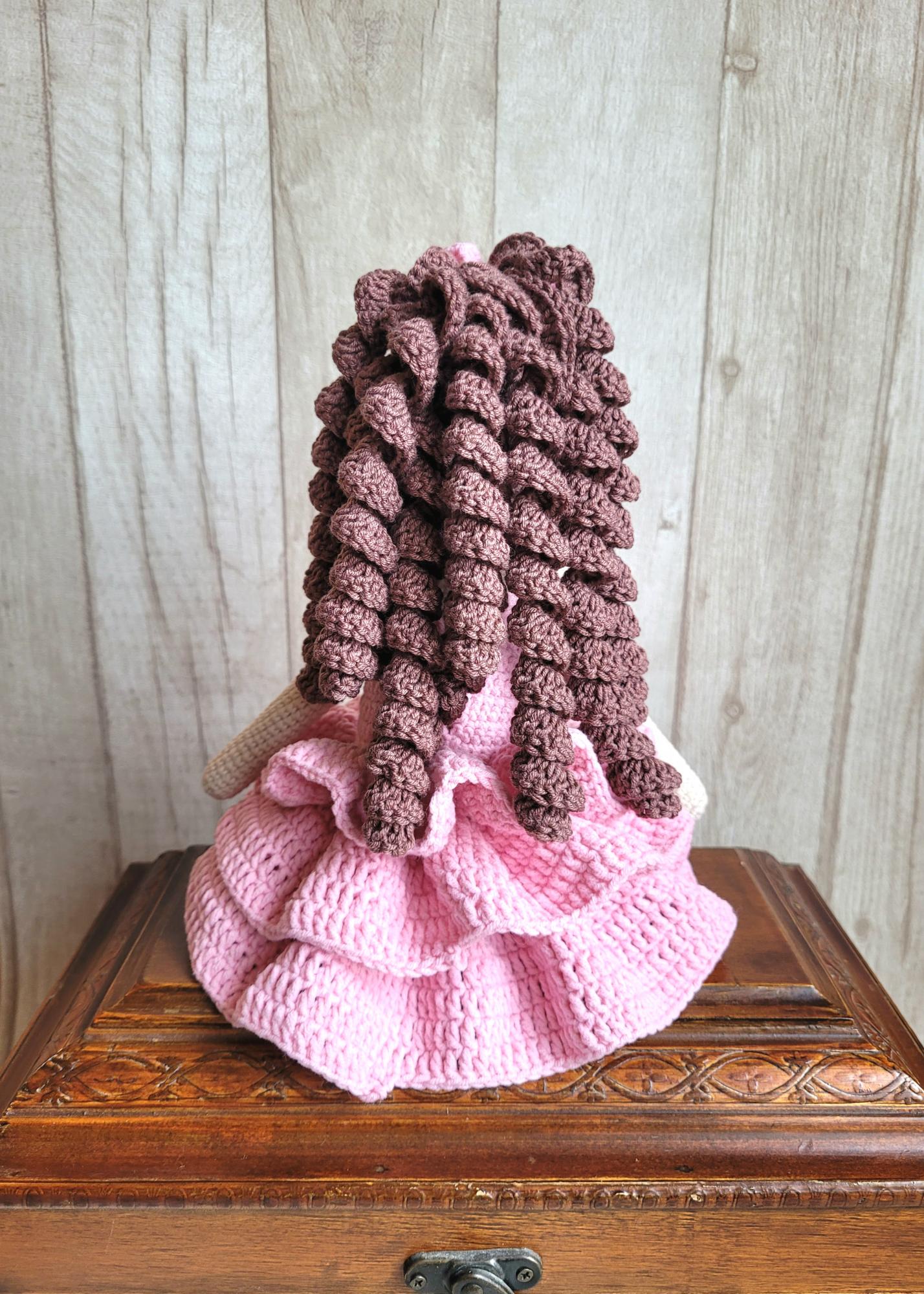 Nerta lėlė. 35 cm ūgio. Dovana mergaitei