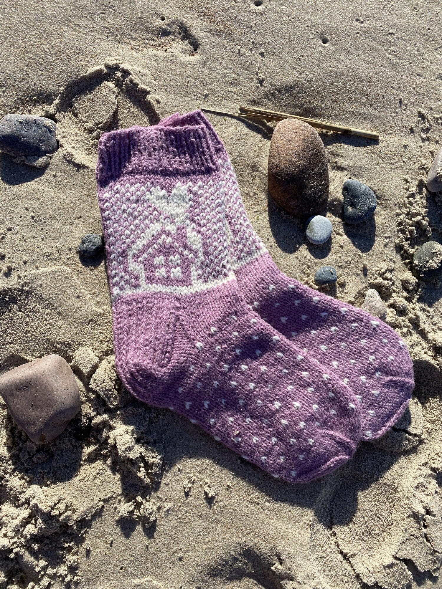 Megztos vilnonės kojinės su namuku alyvinės spalvos GP-1561