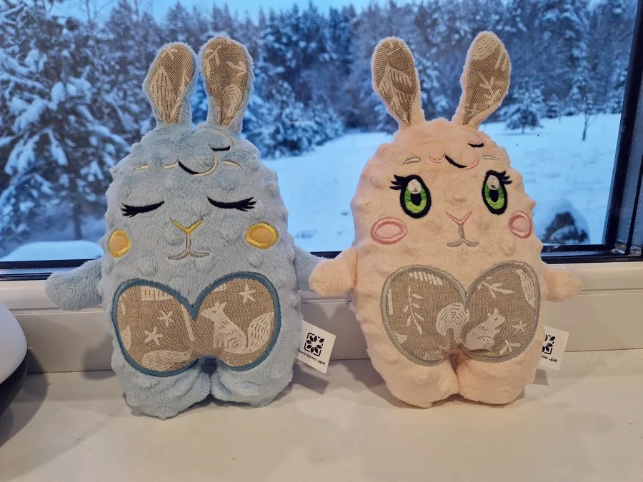 Personalizuotas žaislas su vaiko vardu, triušiukas, dėžutėje 🐇🩷